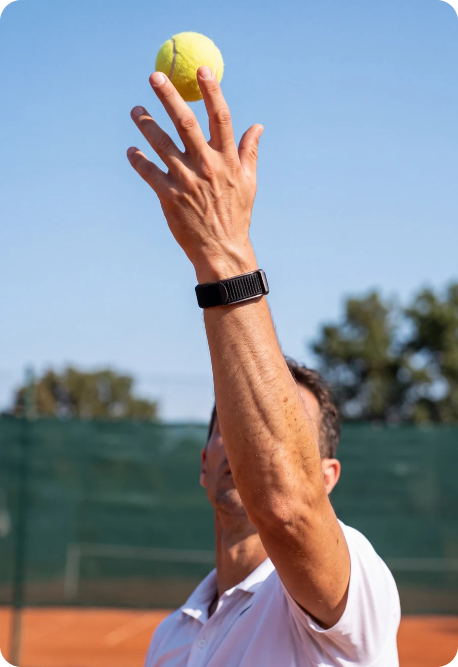 David during a gym session, wearing the HLTH Band